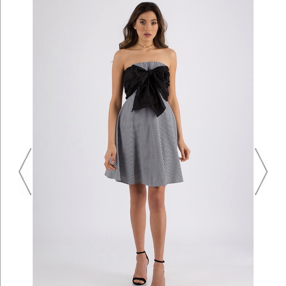 Black and white gingham strapless bow dress L